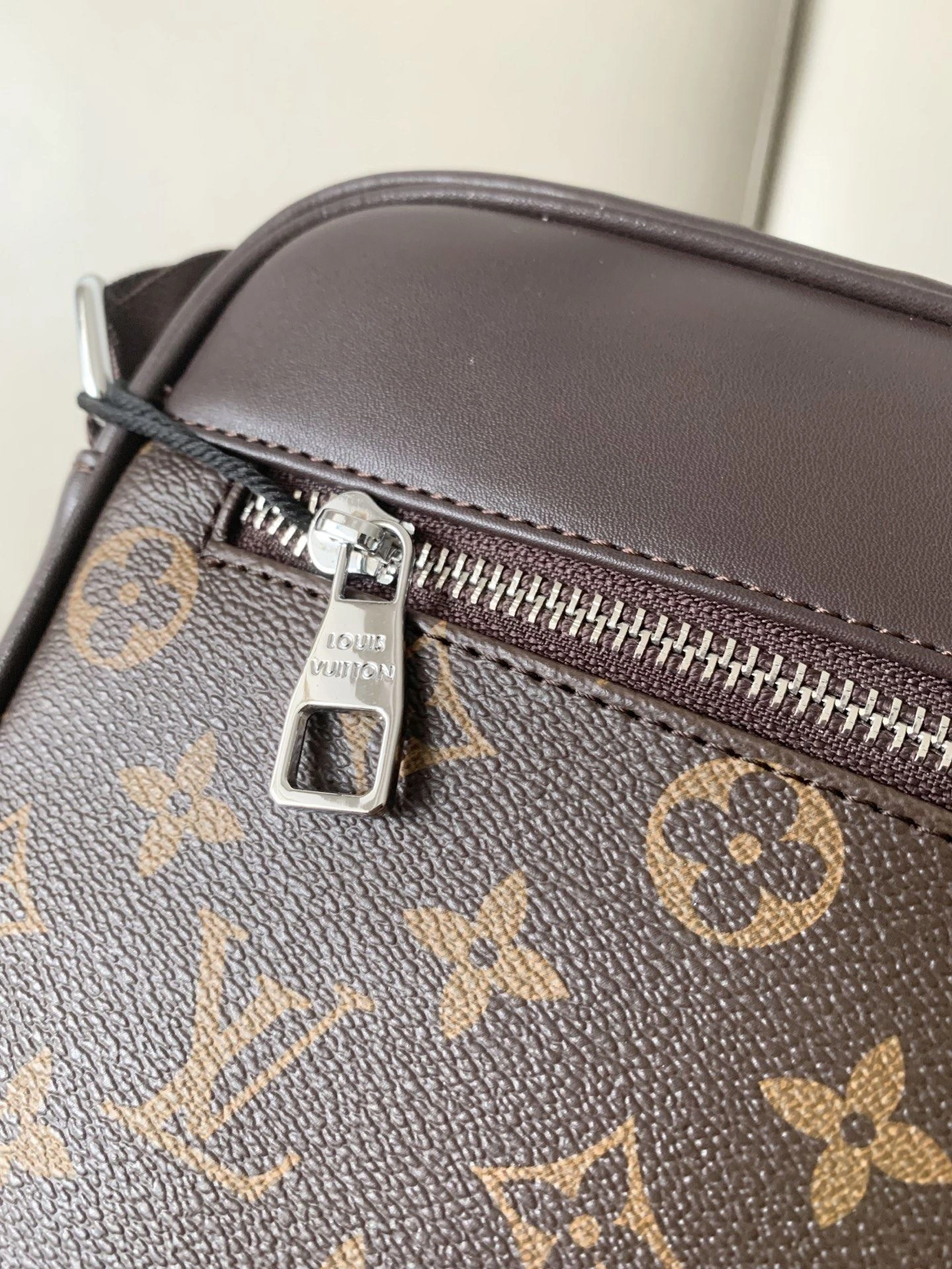 Mens Louis Vuitton Satchel Bags ModernLook 92727