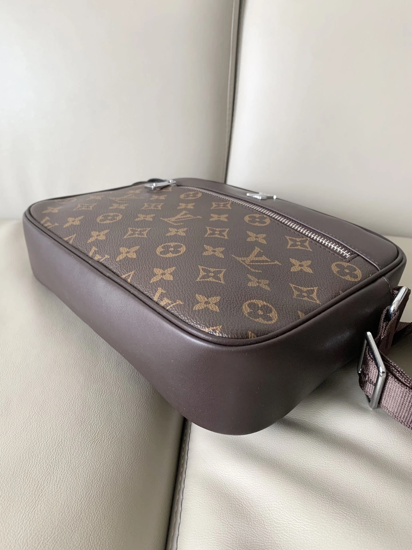 Mens Louis Vuitton Satchel Bags ModernLook 92727
