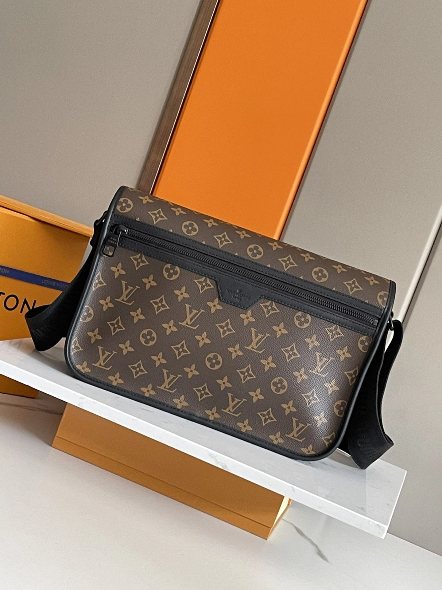 Mens Louis Vuitton Satchel Bags EasyMatch 91732