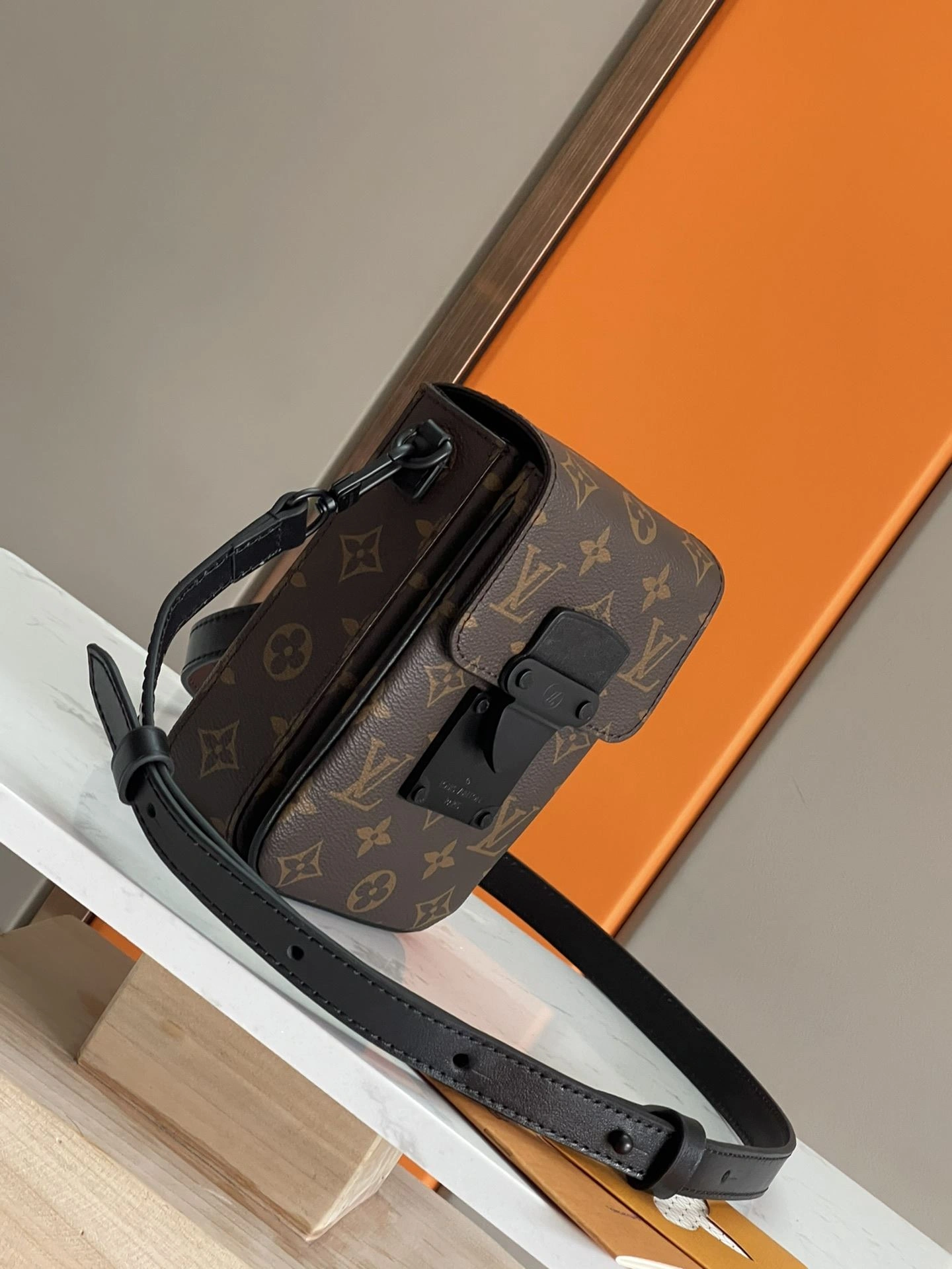 Efficient Mens Louis Vuitton Satchel Bags 91722