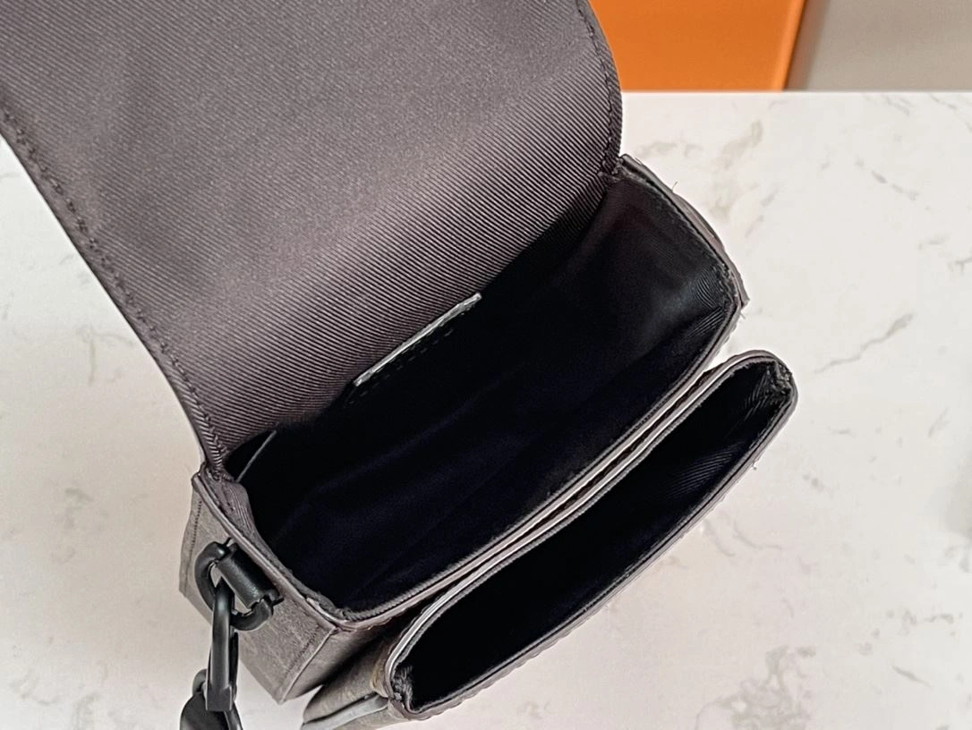 Efficient Mens Louis Vuitton Satchel Bags 91722
