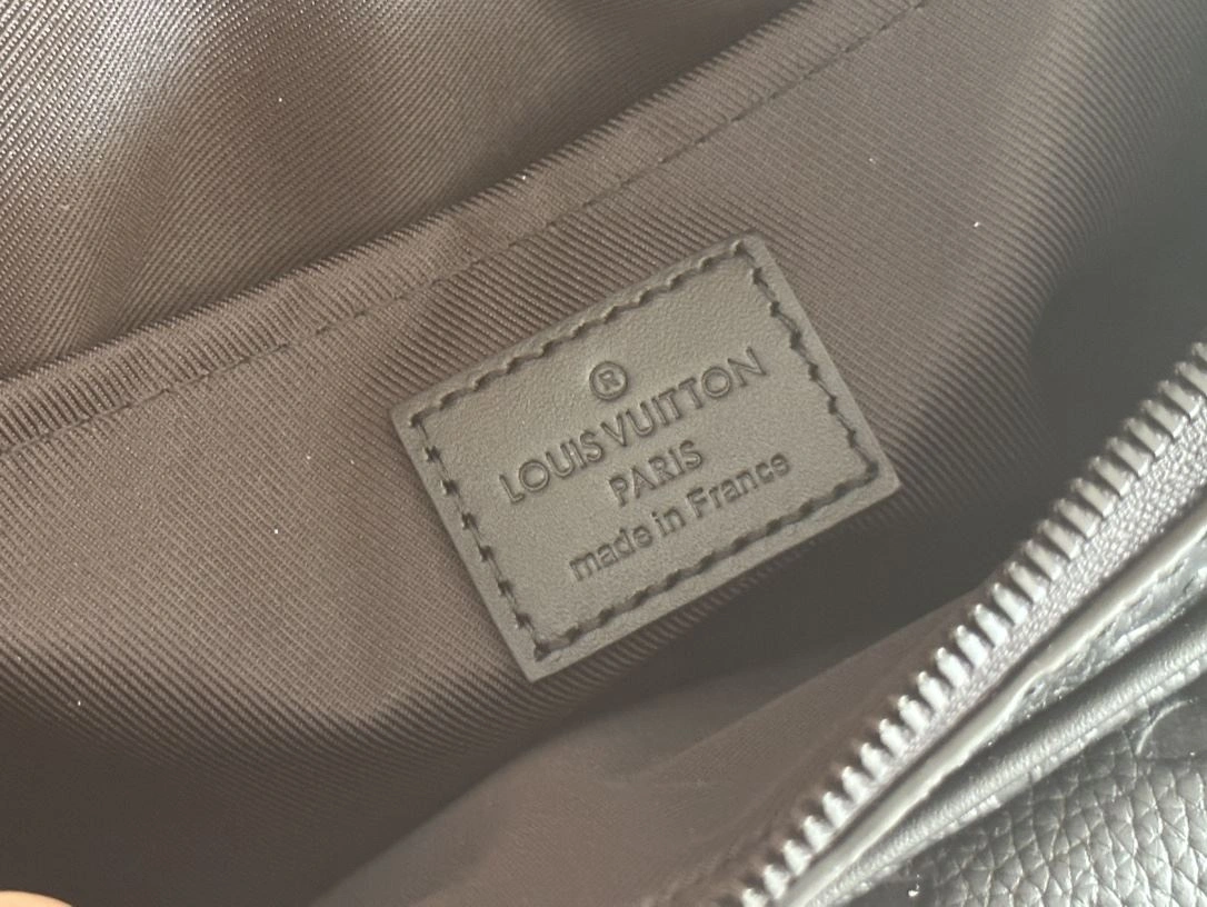 Mens Louis Vuitton Satchel Bags Resilient 91713