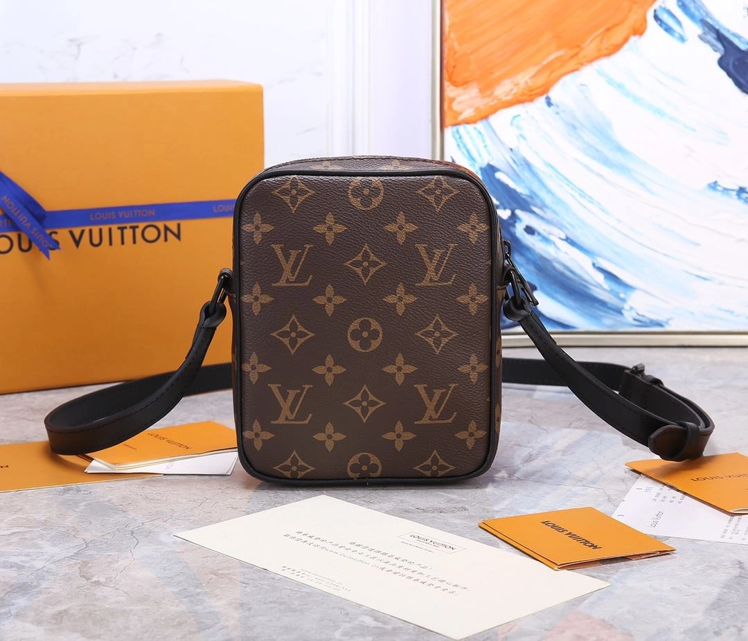 Mens Louis Vuitton Satchel Bags Versatile 91702