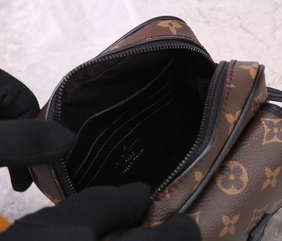 Mens Louis Vuitton Satchel Bags Versatile 91702
