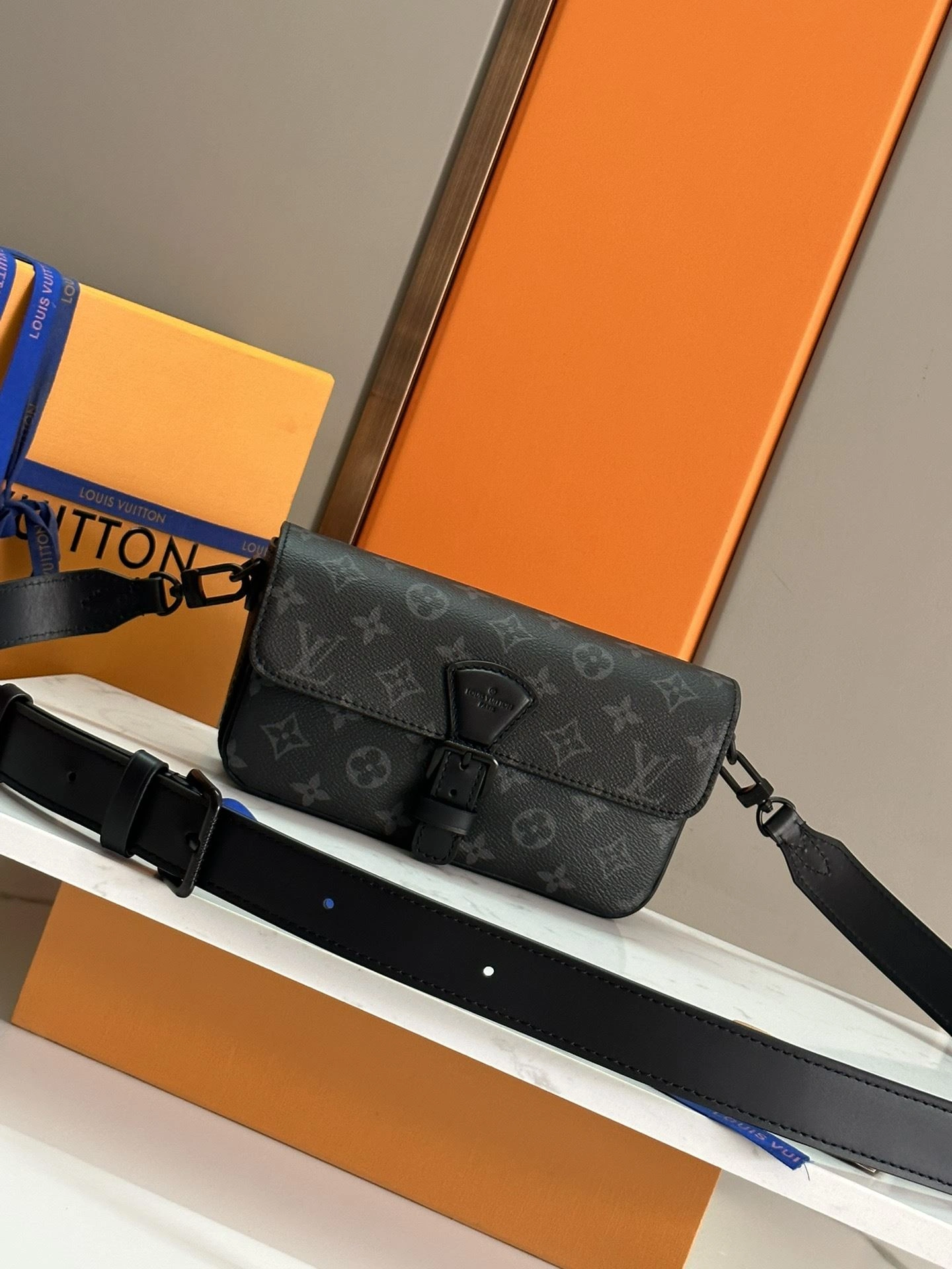 FashionForward Mens Louis Vuitton Satchel Bags 91697