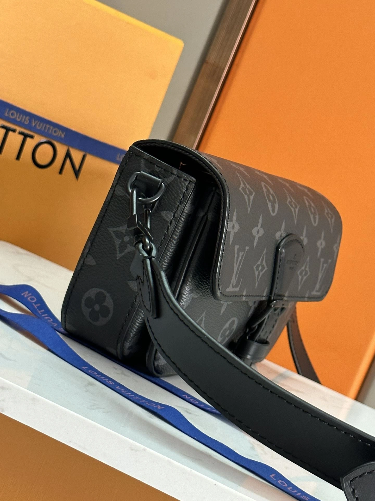 FashionForward Mens Louis Vuitton Satchel Bags 91697