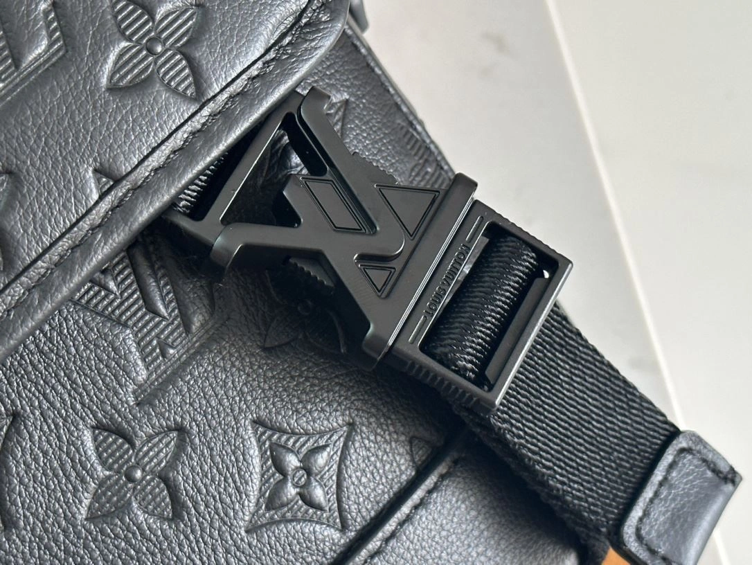 Mens Louis Vuitton Satchel Bags OnTrend 91778