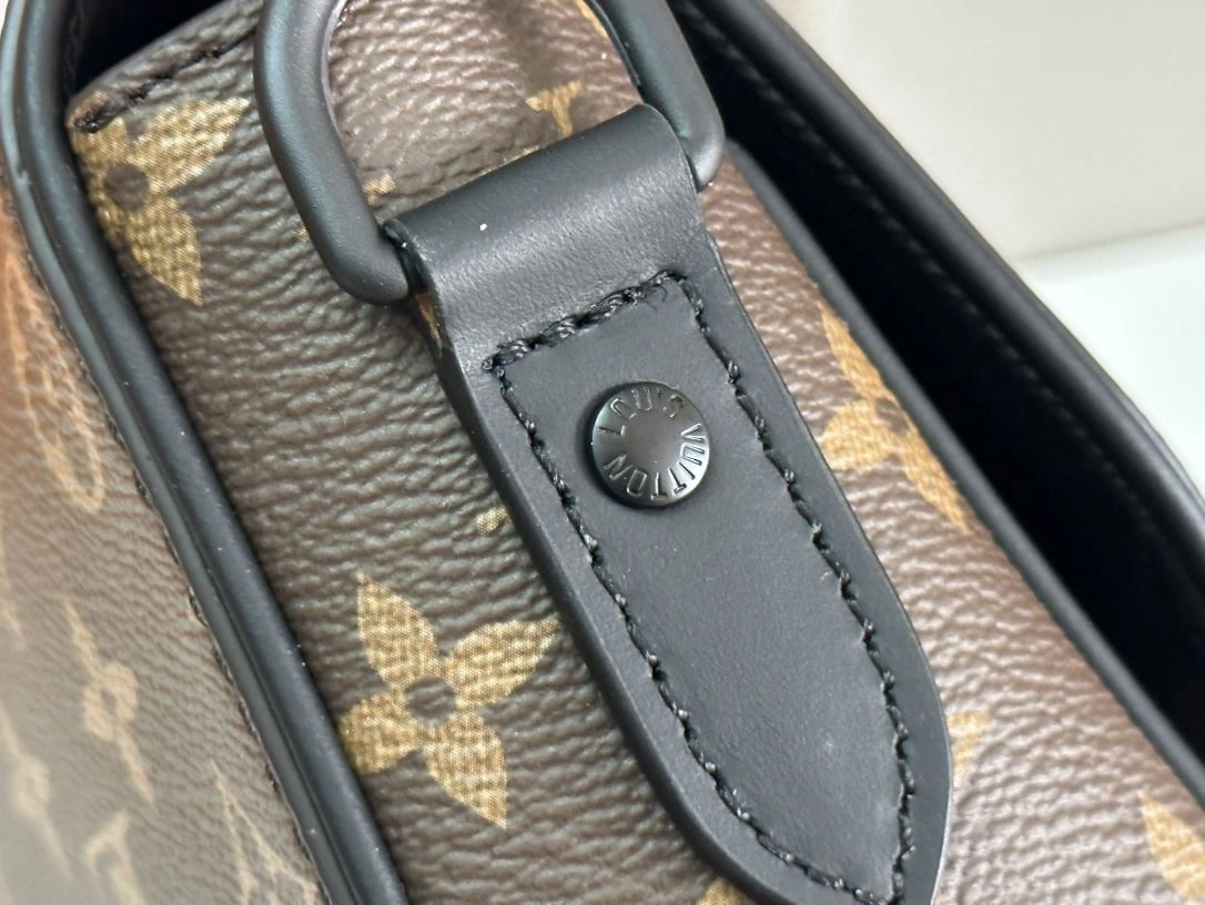 FastDry Mens Louis Vuitton Satchel Bags 91681