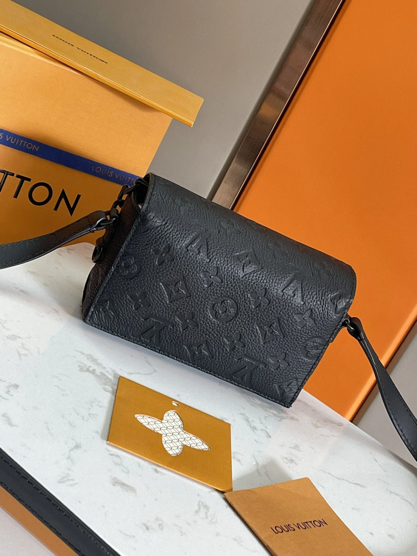 Mens Louis Vuitton Satchel Bags Casual 91680