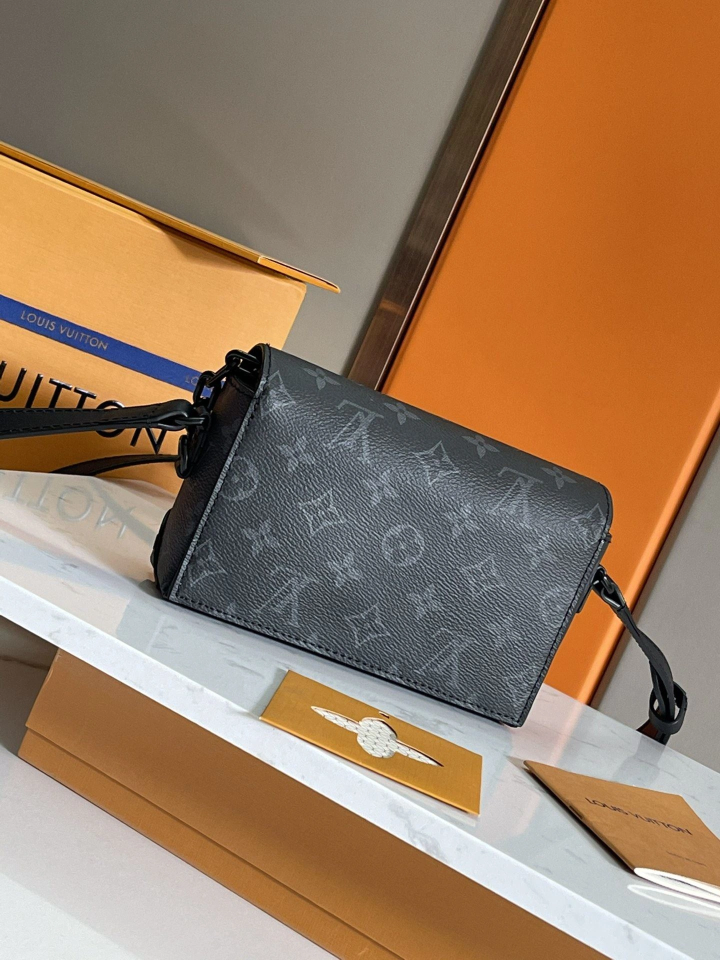 Mens Louis Vuitton Satchel Bags DailyWear 91687