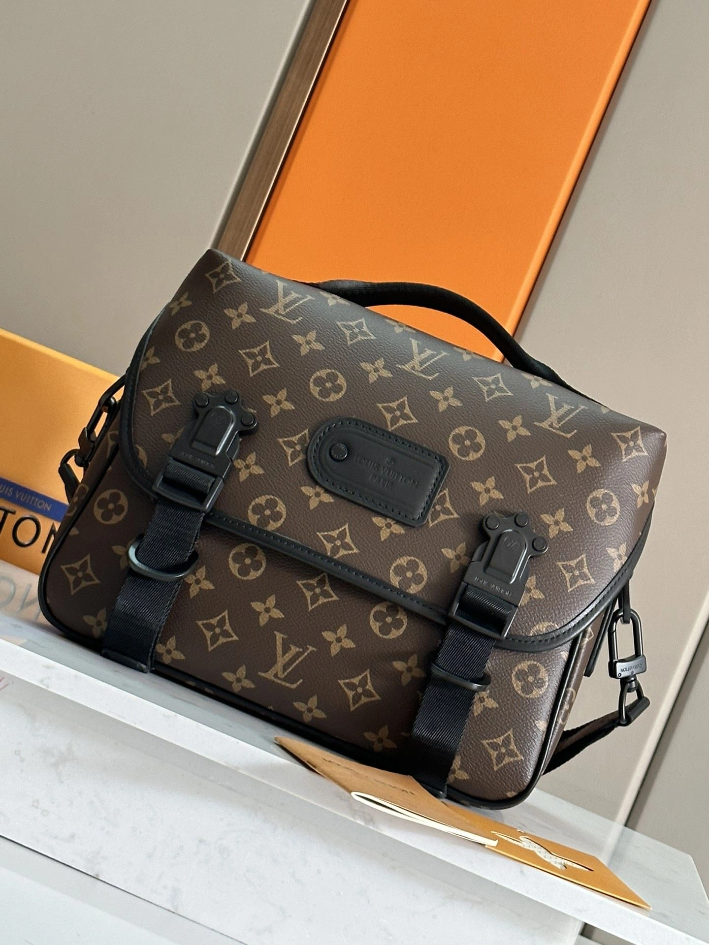 Mens Louis Vuitton Satchel Bags Minimalist 91676