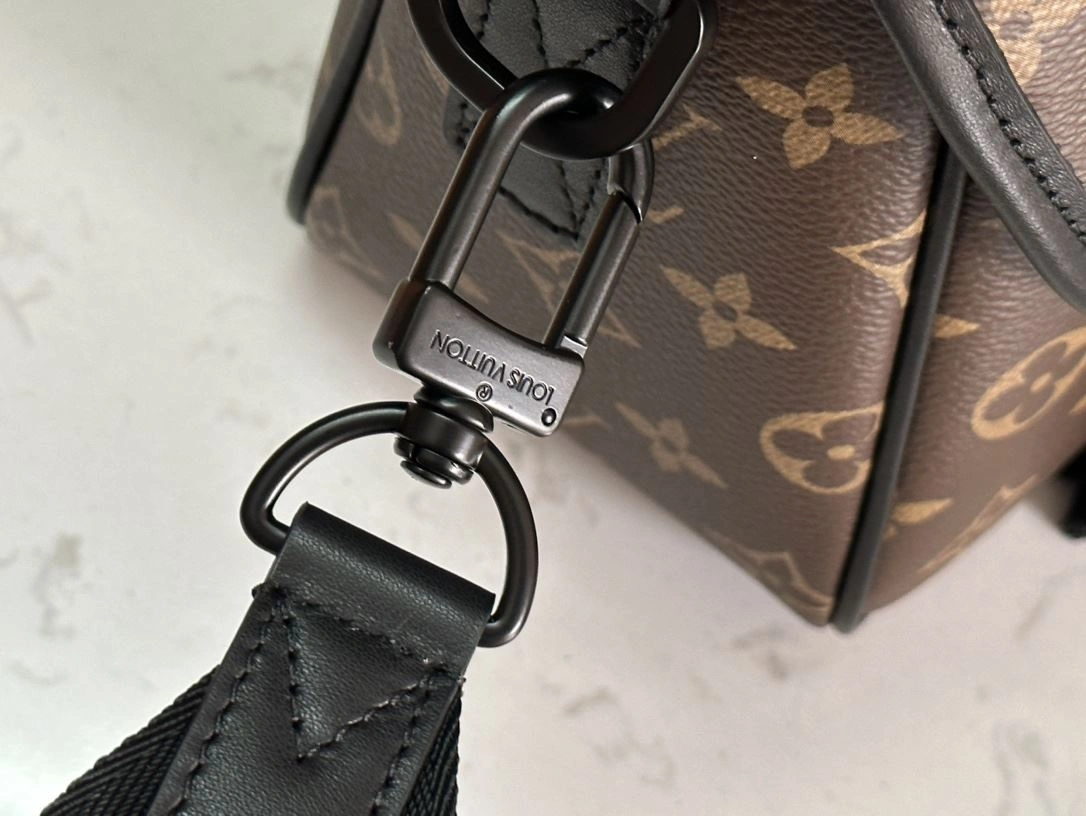 Mens Louis Vuitton Satchel Bags Minimalist 91676