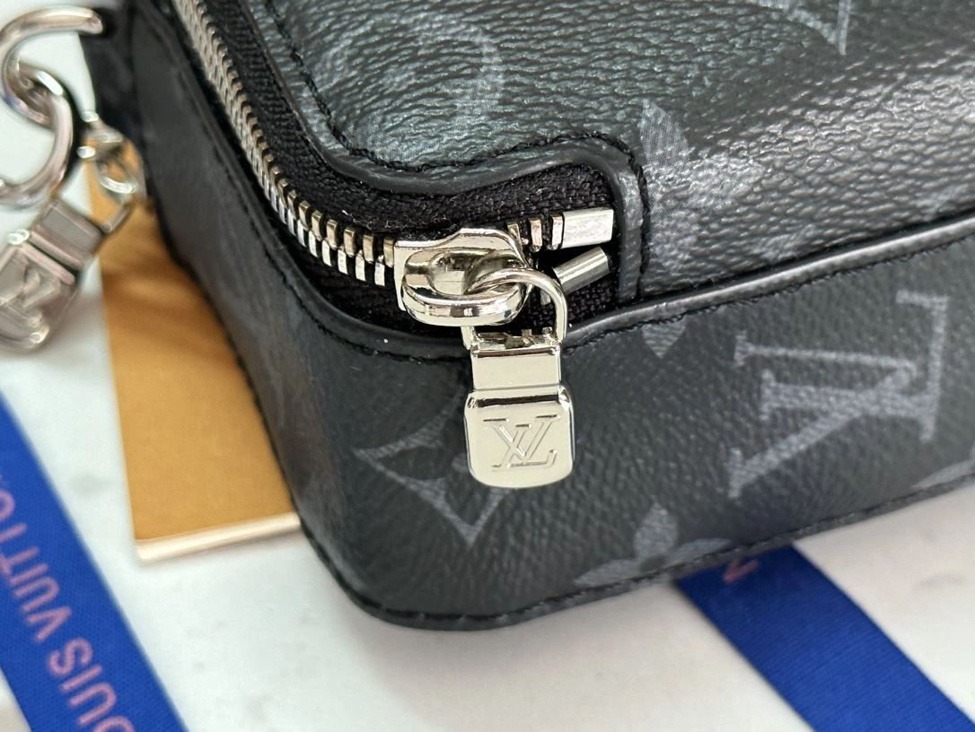SmoothTexture Mens Louis Vuitton Satchel Bags 91688