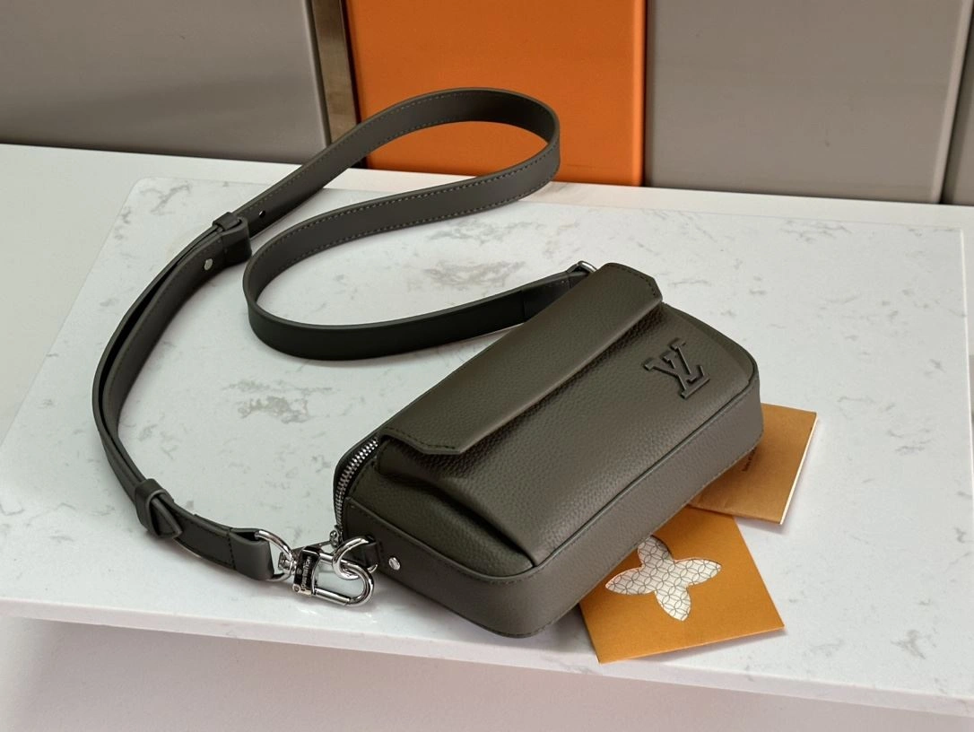 Mens Louis Vuitton Satchel Bags ZipUp 91667