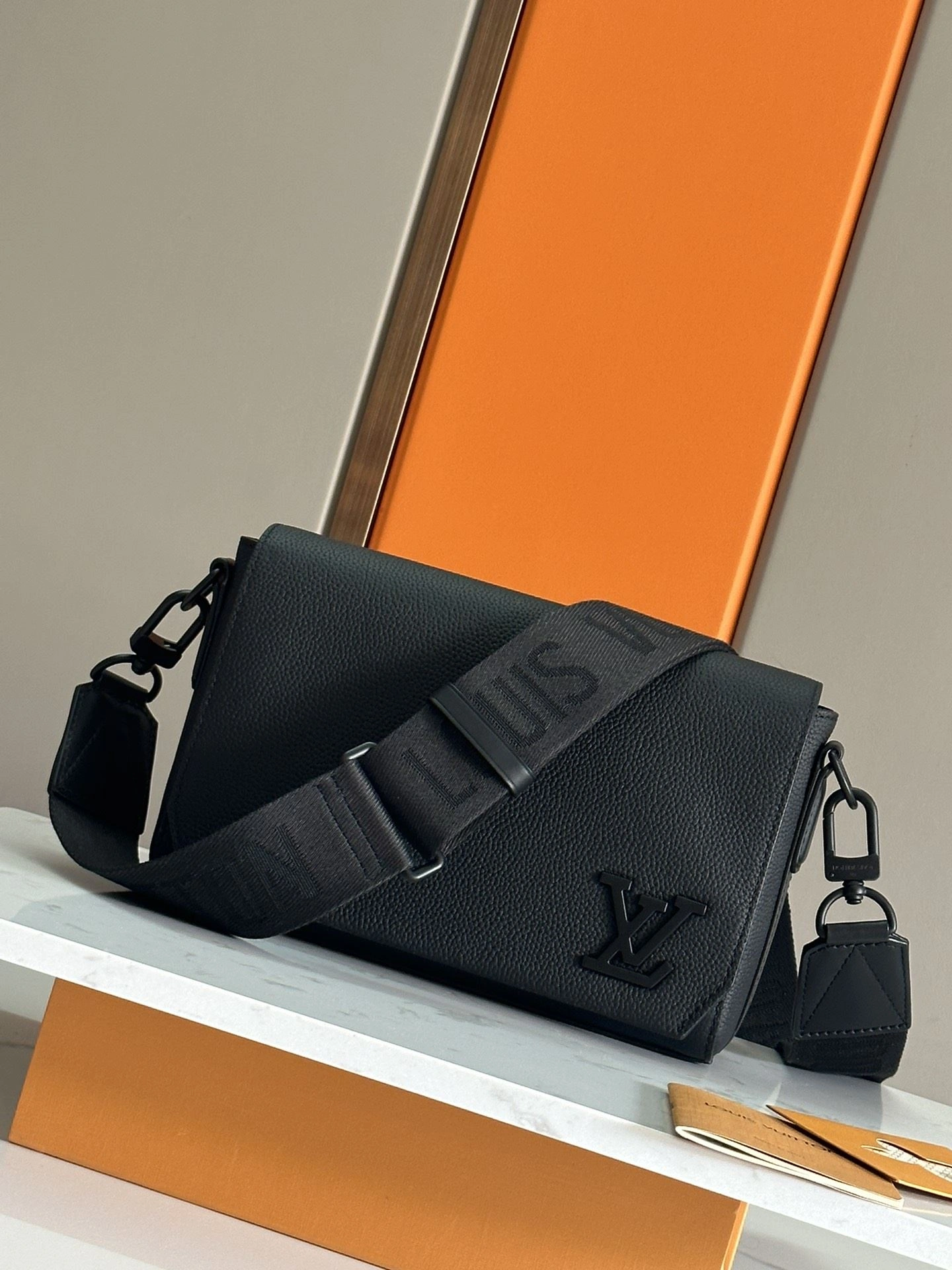 ModernLook Mens Louis Vuitton Satchel Bags 91666