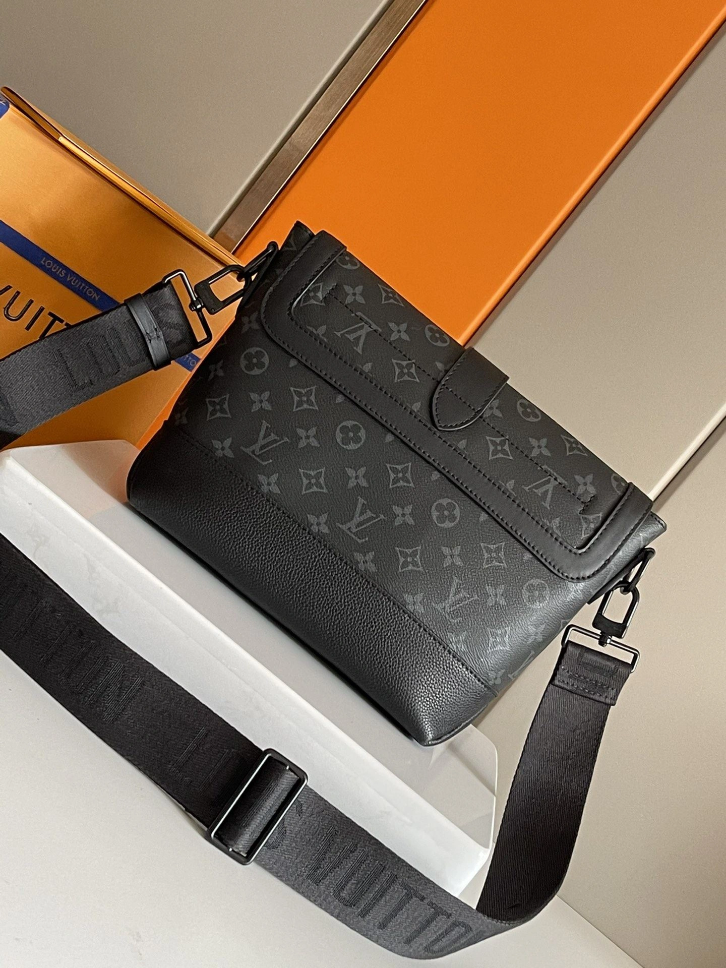 Durable Mens Louis Vuitton Satchel Bags 91657