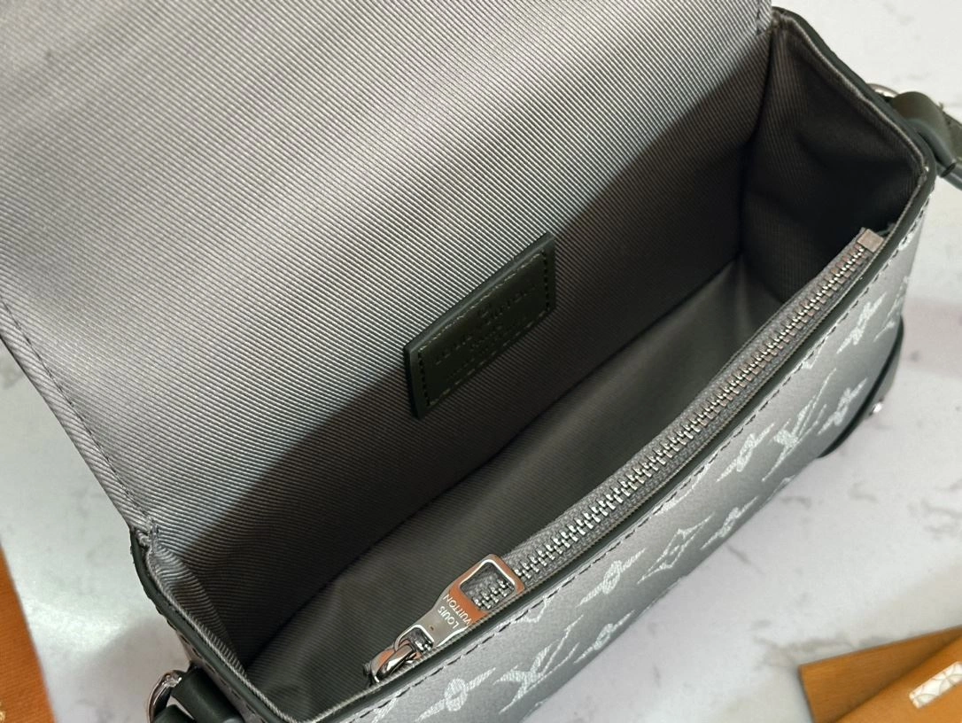 Stretchable Mens Louis Vuitton Satchel Bags 91659