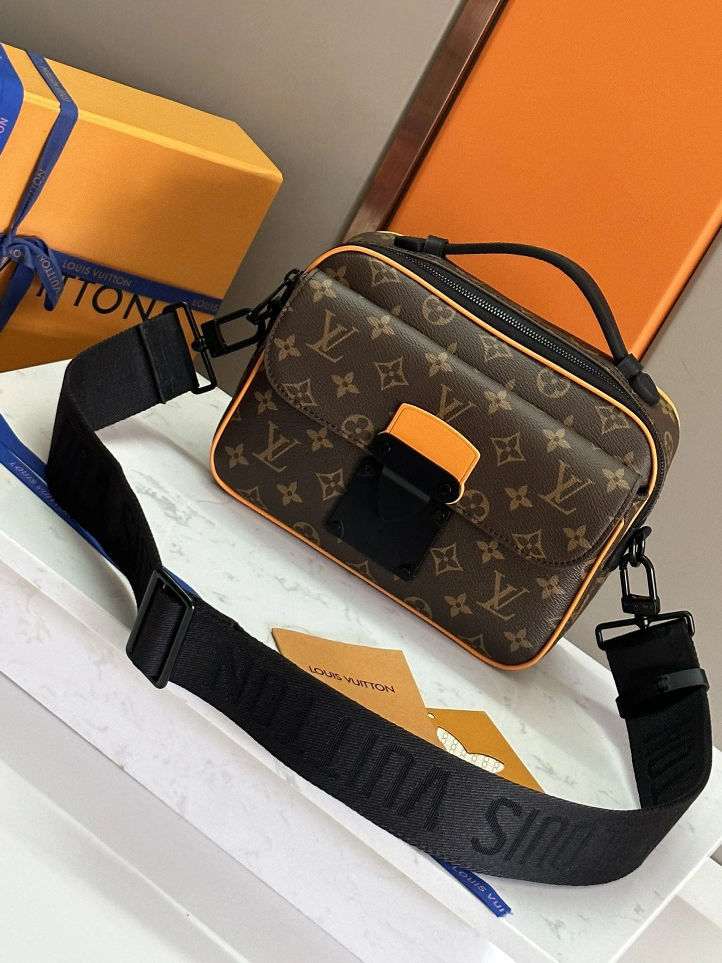 Mens Louis Vuitton Satchel Bags Functional 91689