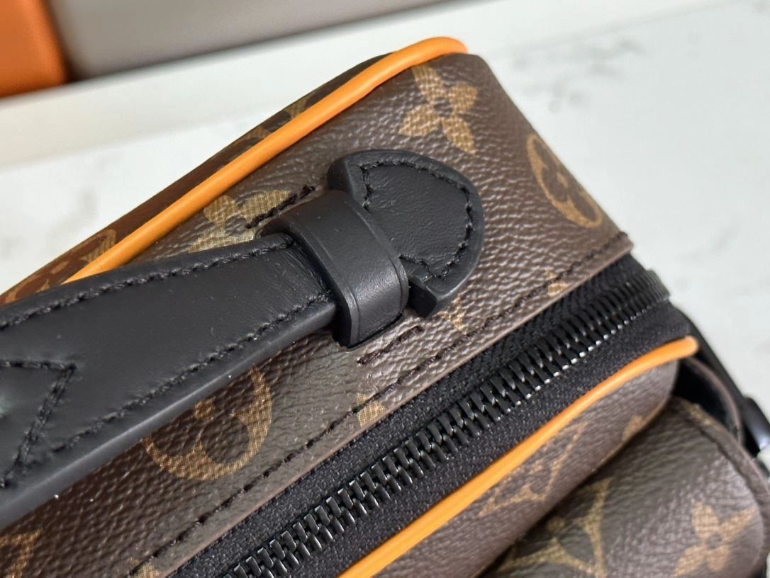 Mens Louis Vuitton Satchel Bags Functional 91689