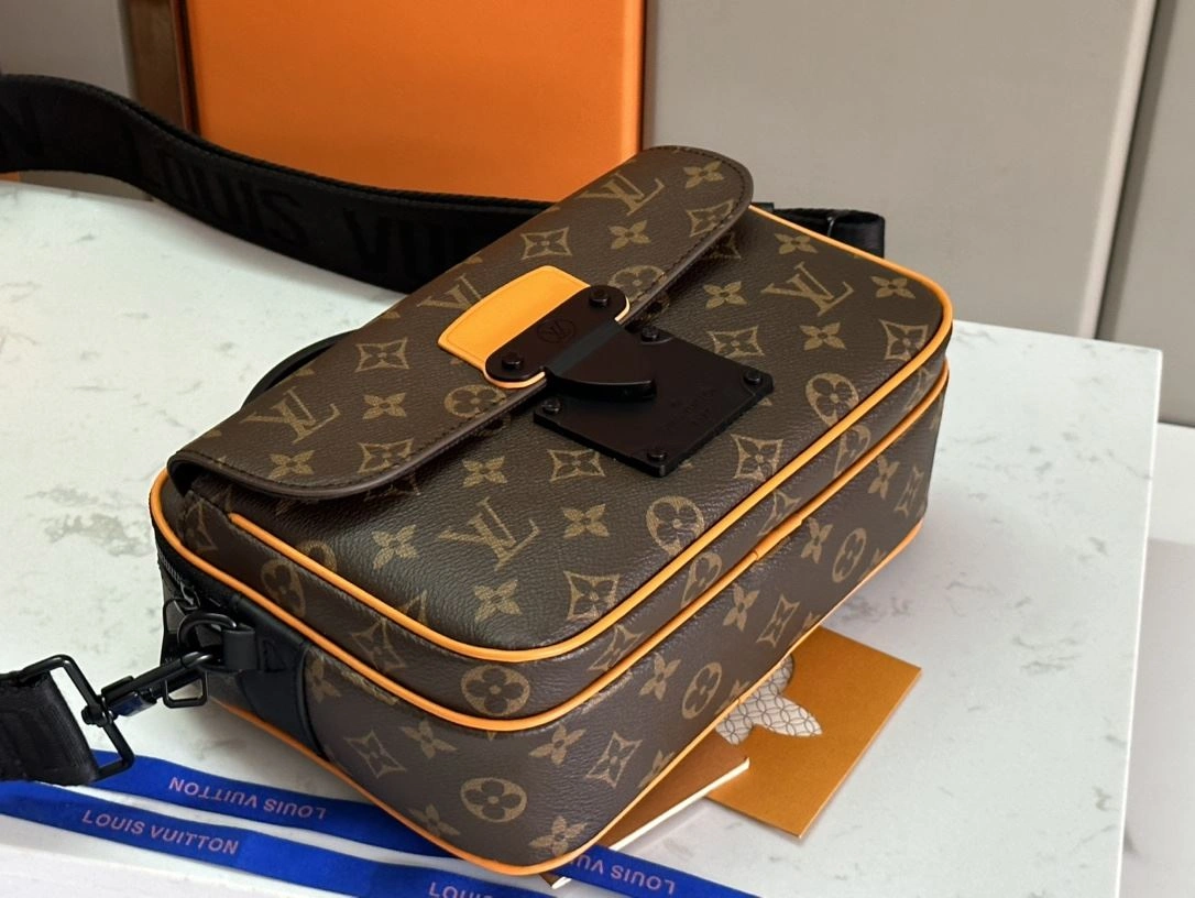 Mens Louis Vuitton Satchel Bags Functional 91689
