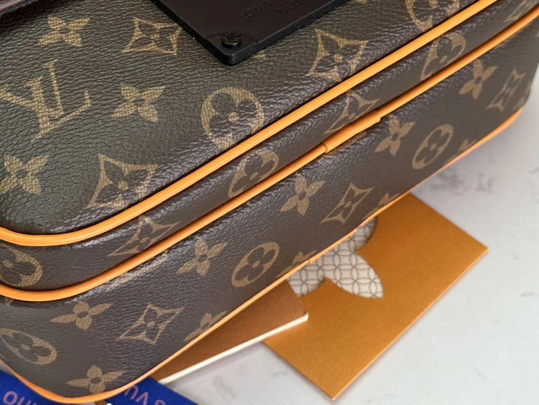 Mens Louis Vuitton Satchel Bags Functional 91689