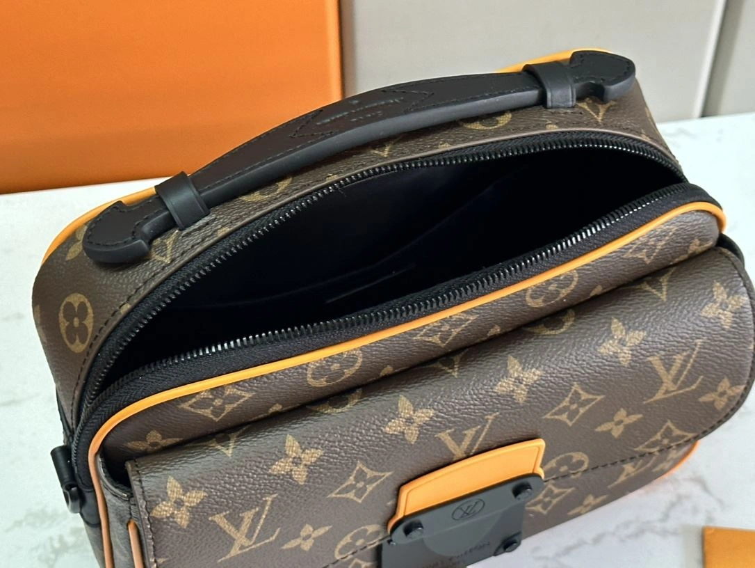 Mens Louis Vuitton Satchel Bags Functional 91689
