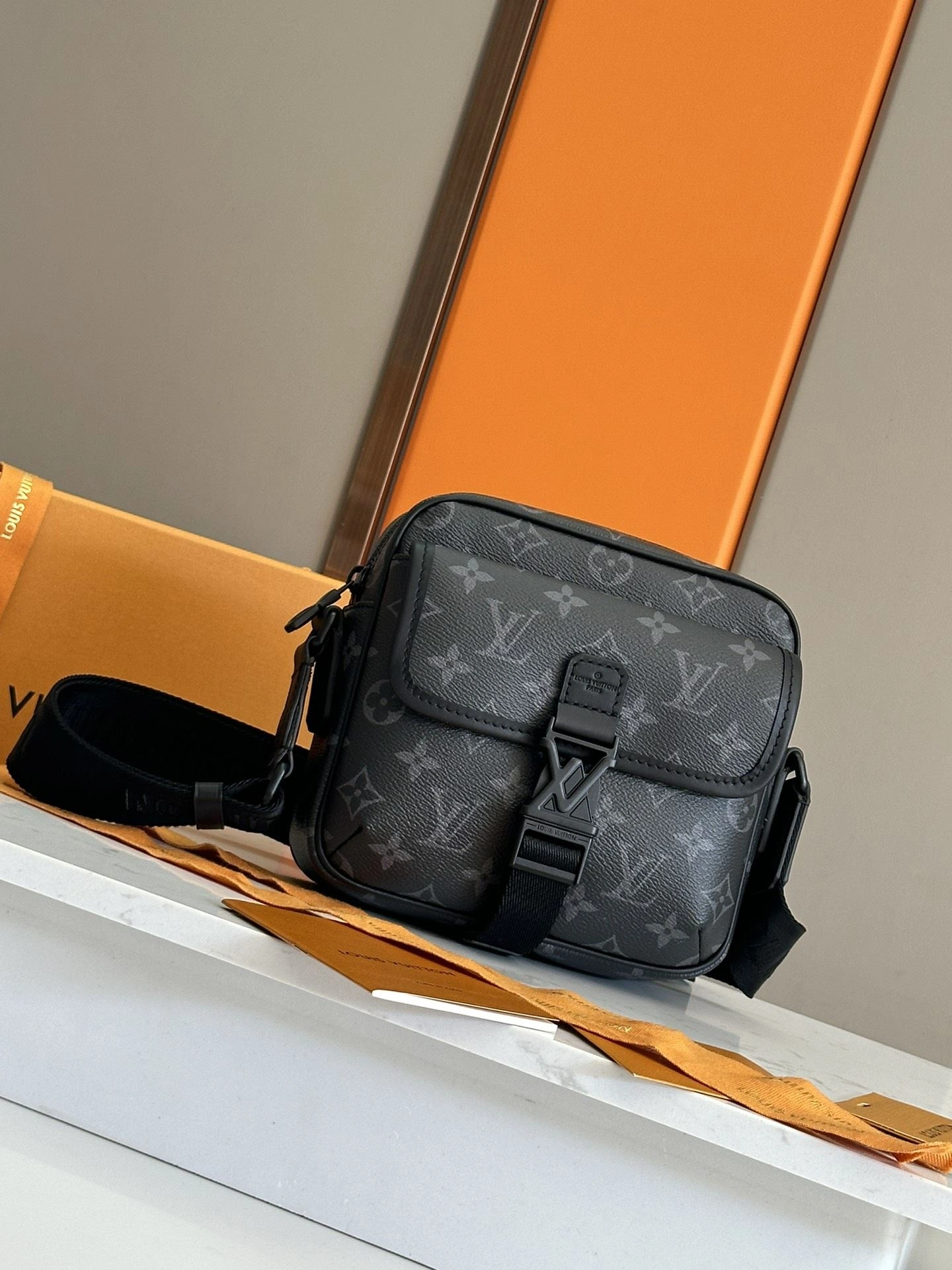 Mens Louis Vuitton Satchel Bags ZipUp 91655