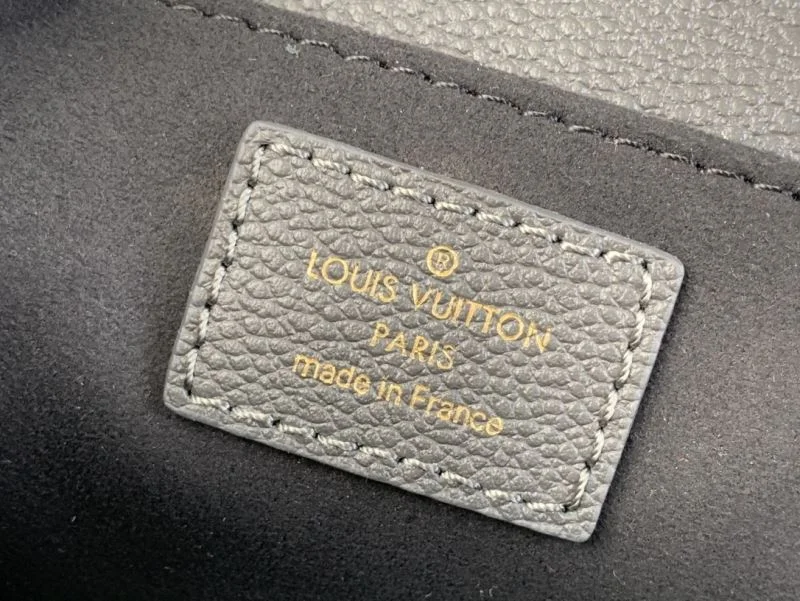 WellDesigned Mens Louis Vuitton Satchel Bags 40813