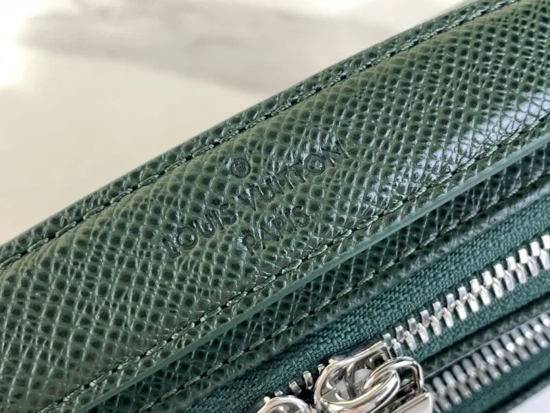 TechFriendly Mens Louis Vuitton Satchel Bags 40811