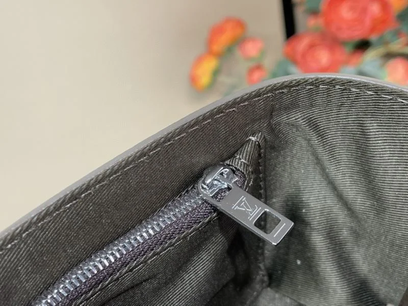 Mens Louis Vuitton Satchel Bags Fashionable 40173