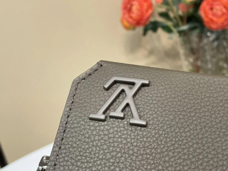 Mens Louis Vuitton Satchel Bags Fashionable 40173