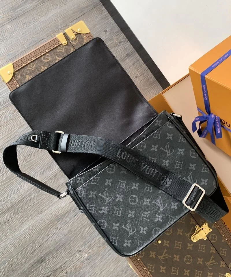 Compact Mens Louis Vuitton Satchel Bags 38695