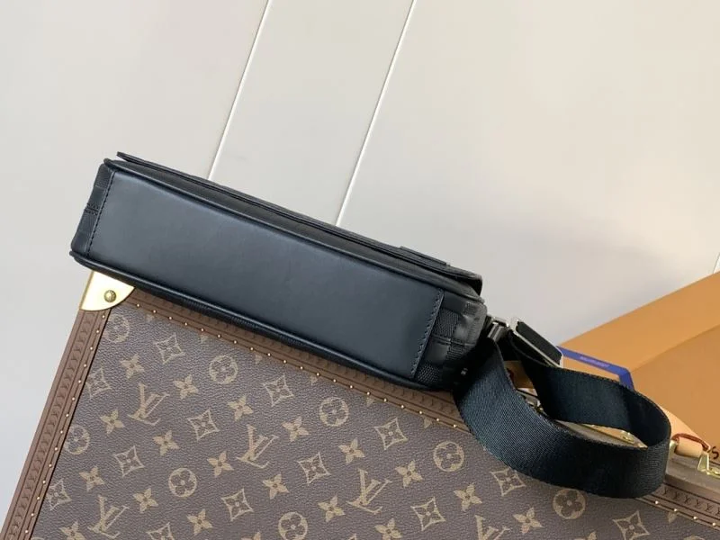 Mens Louis Vuitton Satchel Bags Sleek 38689