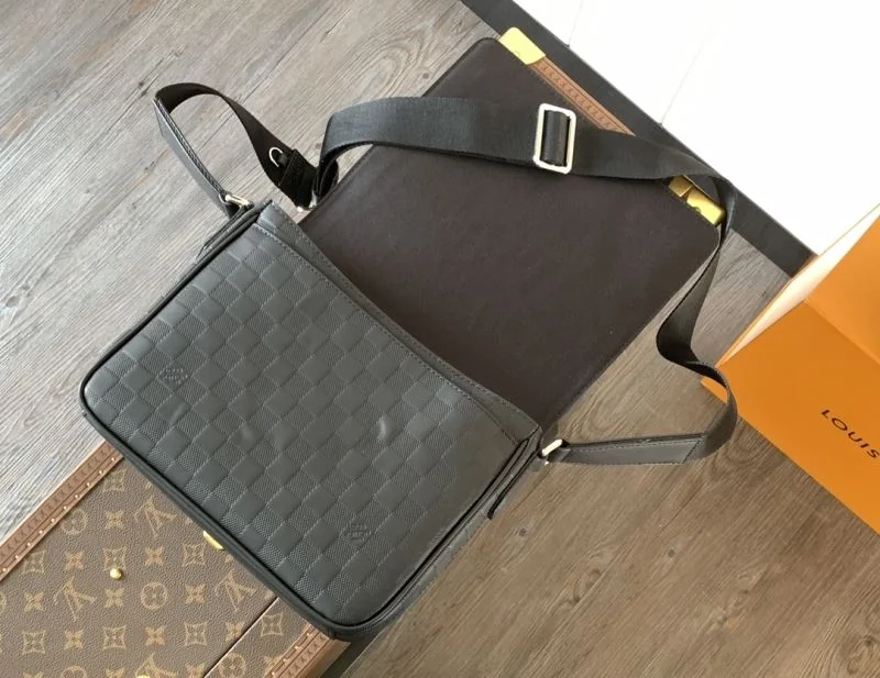 Mens Louis Vuitton Satchel Bags Sleek 38689