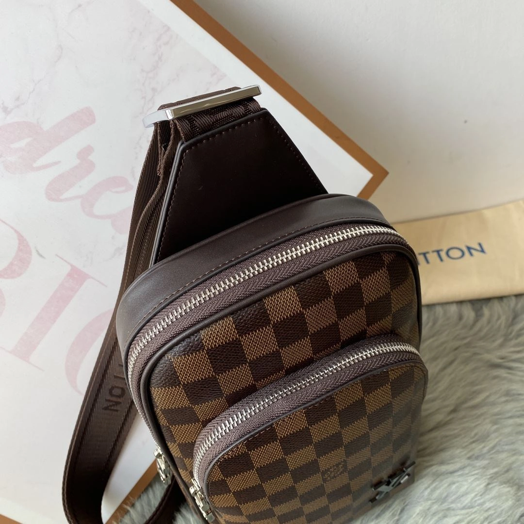 Elegant Mens Louis Vuitton Waist Chest Packs 92690