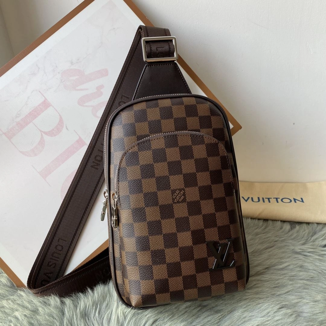 Elegant Mens Louis Vuitton Waist Chest Packs 92690