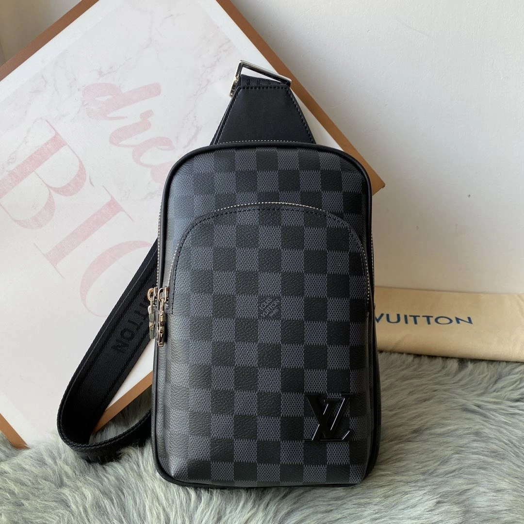 Neat Mens Louis Vuitton Waist Chest Packs 92671