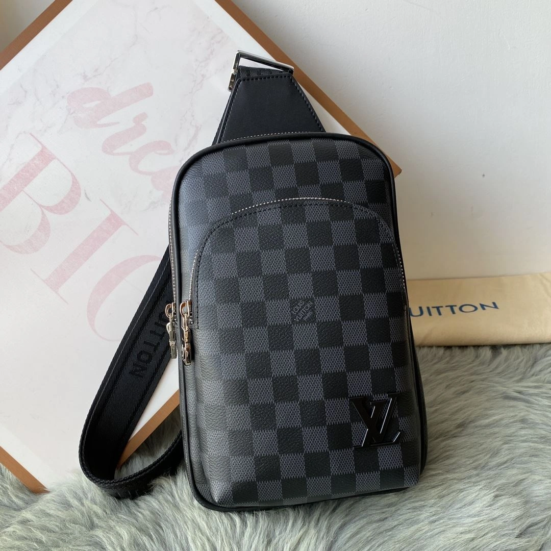 Neat Mens Louis Vuitton Waist Chest Packs 92671