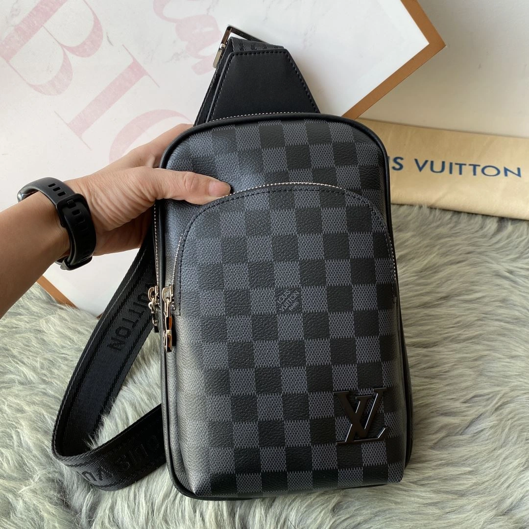 Neat Mens Louis Vuitton Waist Chest Packs 92671