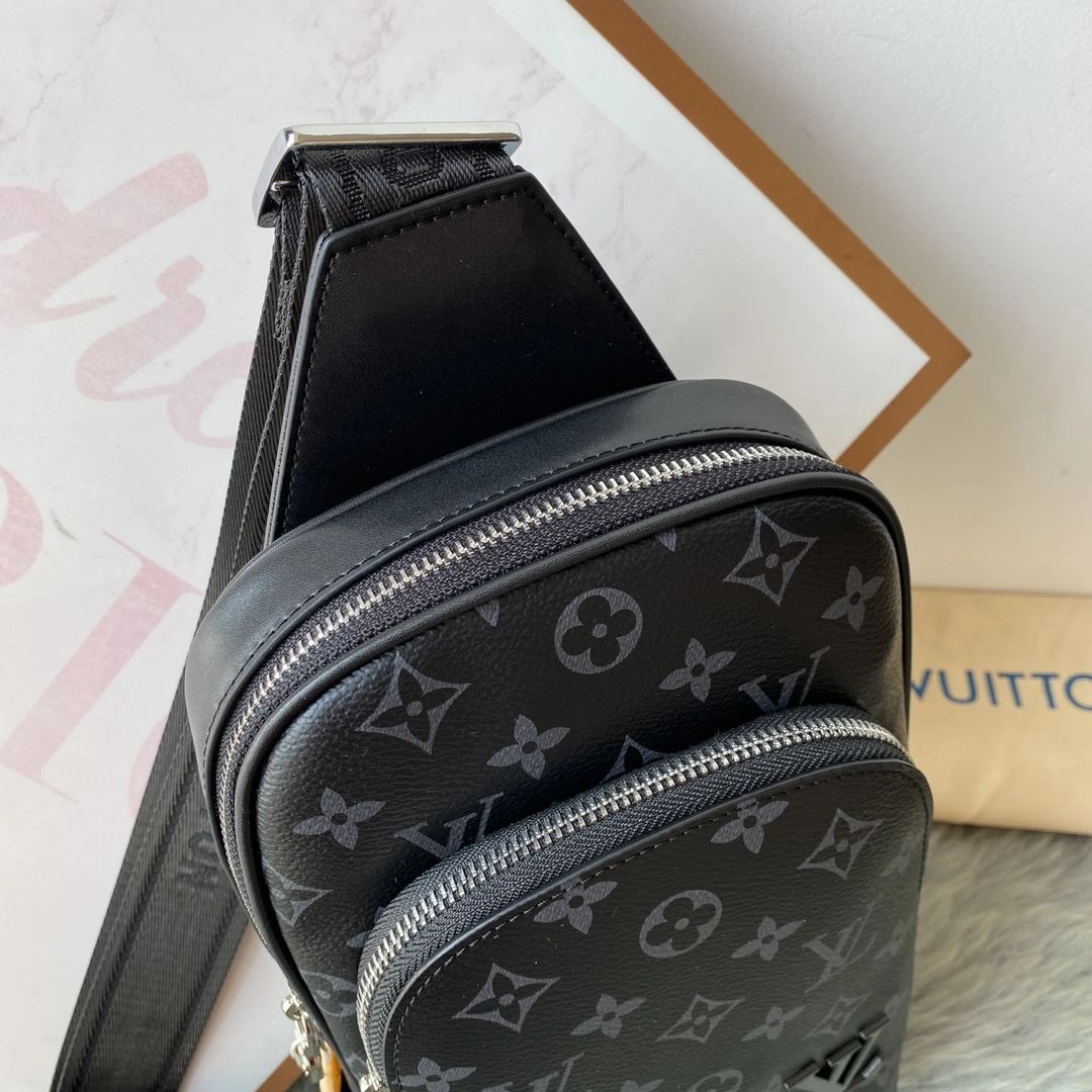 Mens Louis Vuitton Waist Chest Packs Lightweight 92674