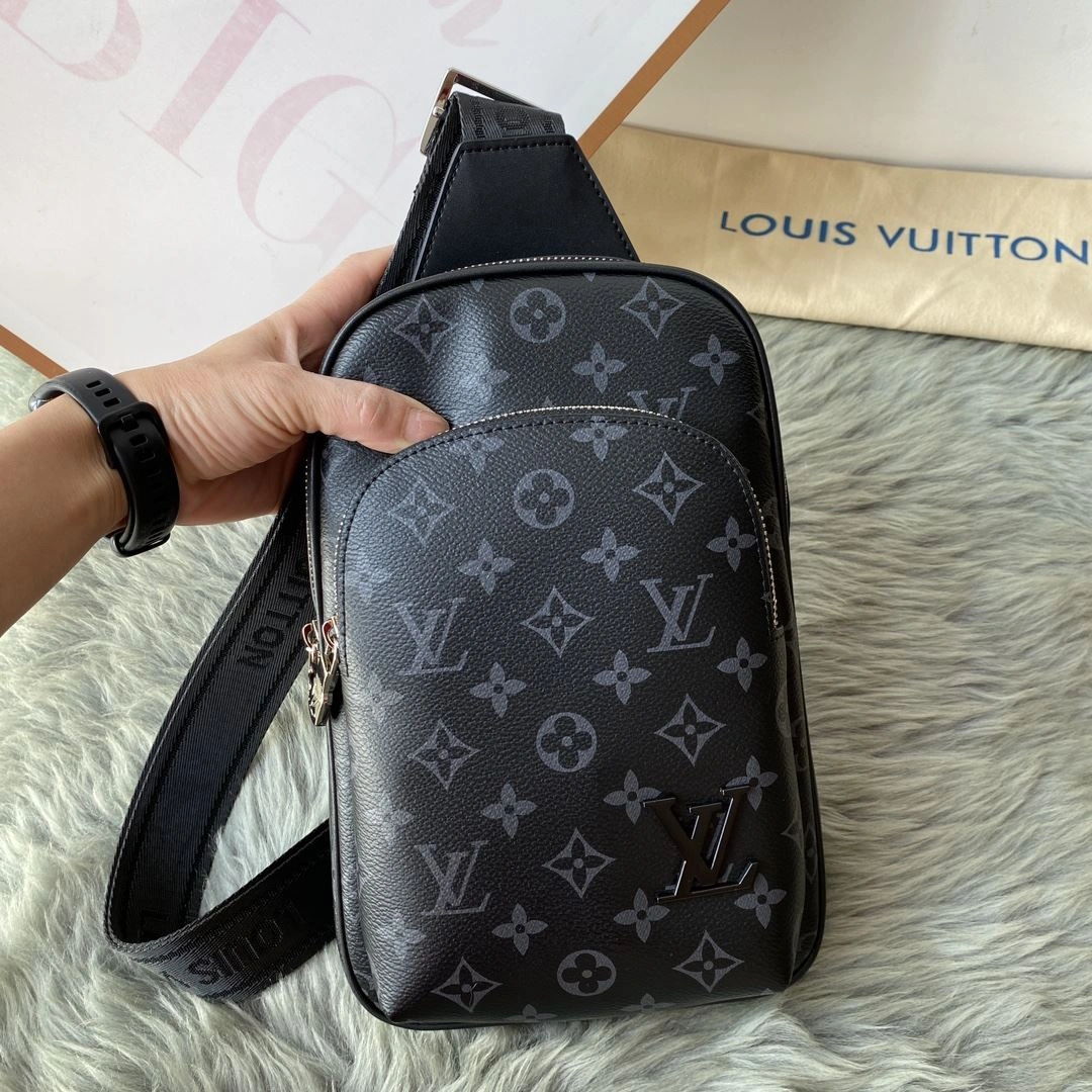Mens Louis Vuitton Waist Chest Packs Lightweight 92674