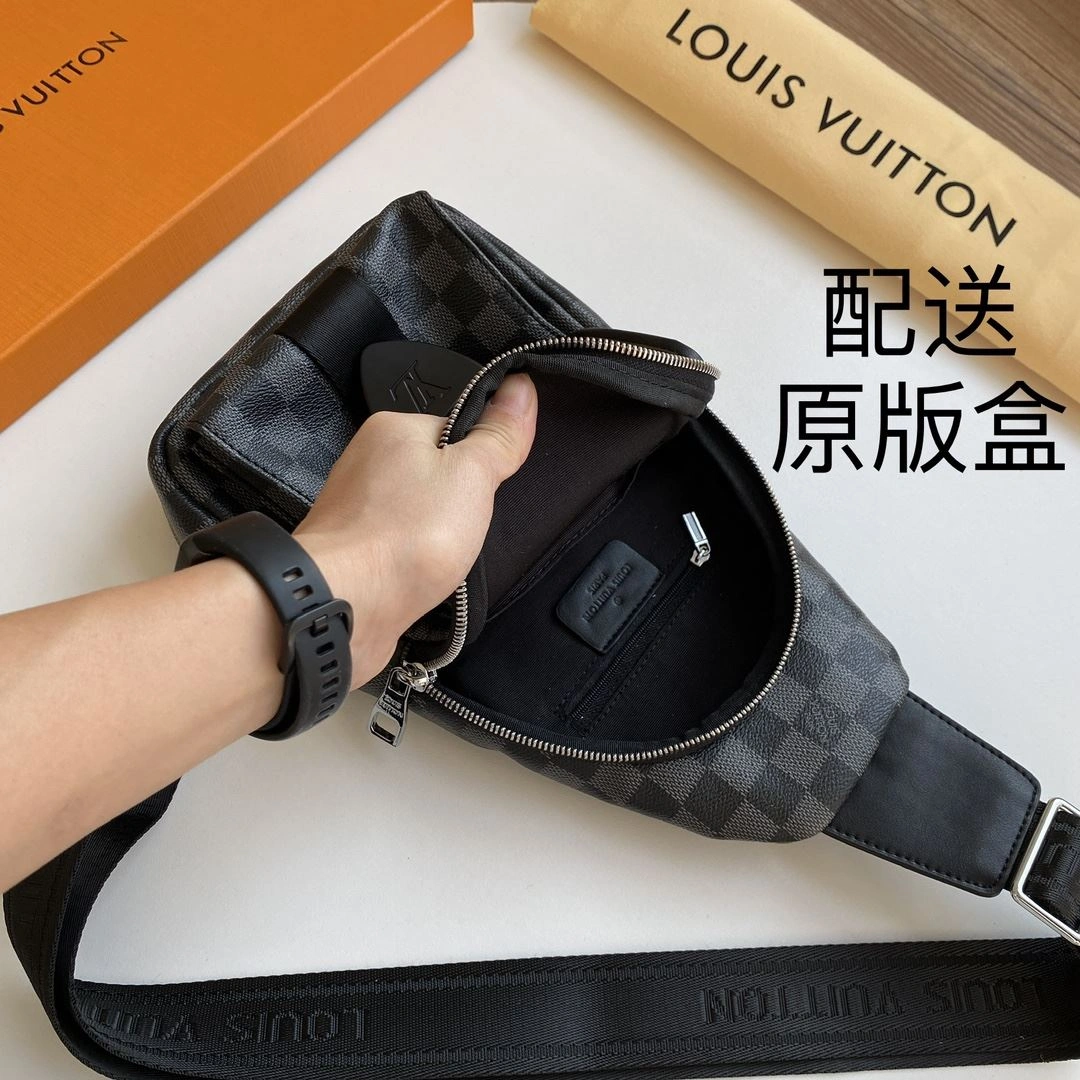 Mens Louis Vuitton Waist Chest Packs WaterResistant 92682