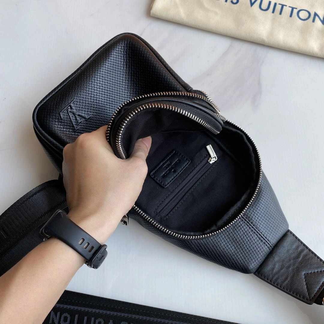 Mens Louis Vuitton Waist Chest Packs Thermal 92668