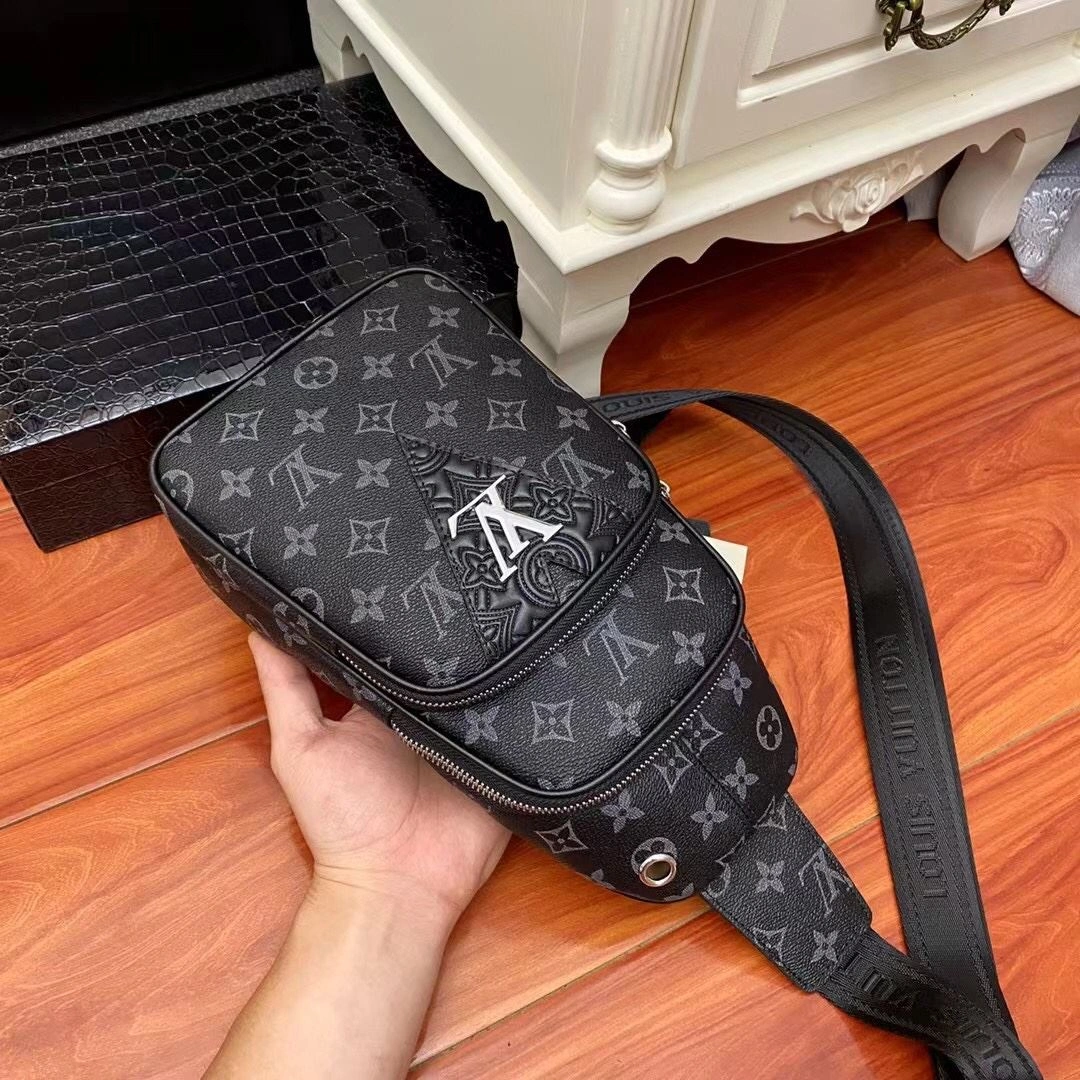 Stretchable Mens Louis Vuitton Waist Chest Packs 92655