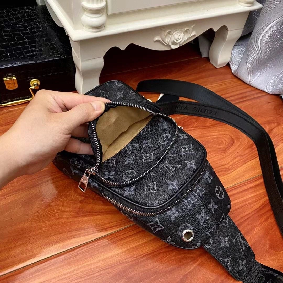 Stretchable Mens Louis Vuitton Waist Chest Packs 92655