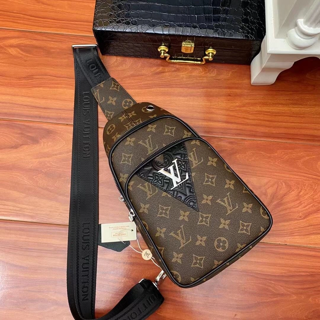 StreetReady Mens Louis Vuitton Waist Chest Packs 92648