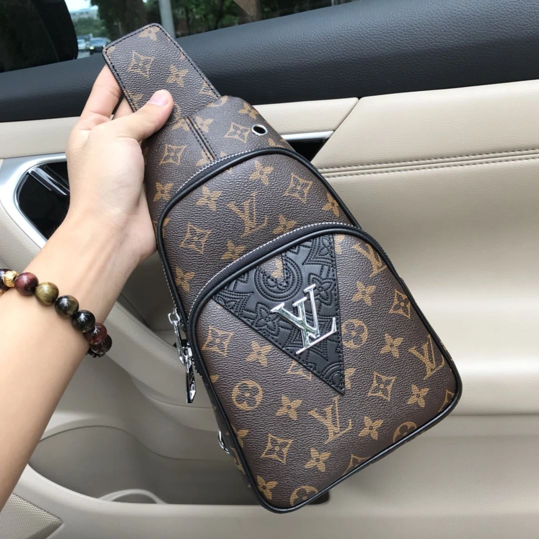 Sophisticated Mens Louis Vuitton Waist Chest Packs 92654