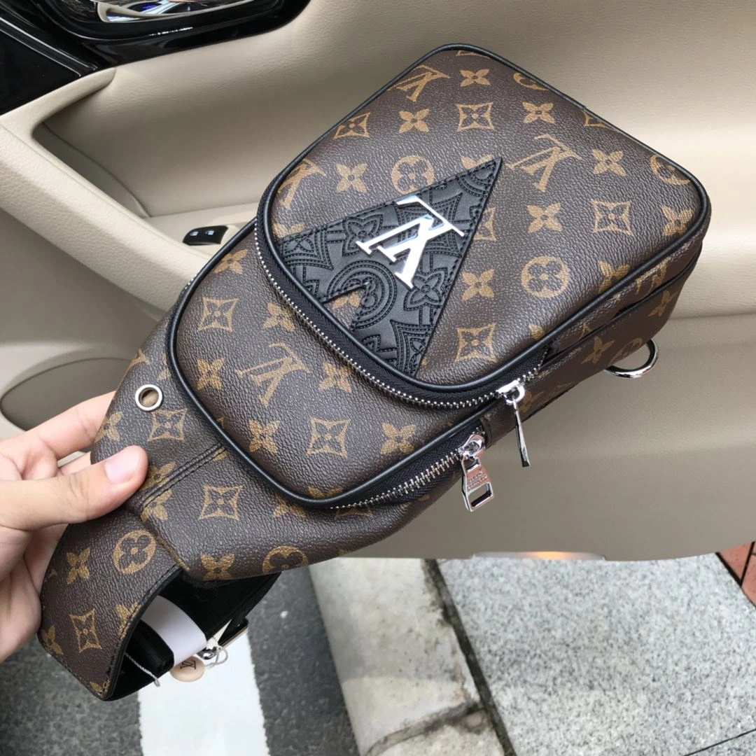 Sophisticated Mens Louis Vuitton Waist Chest Packs 92654