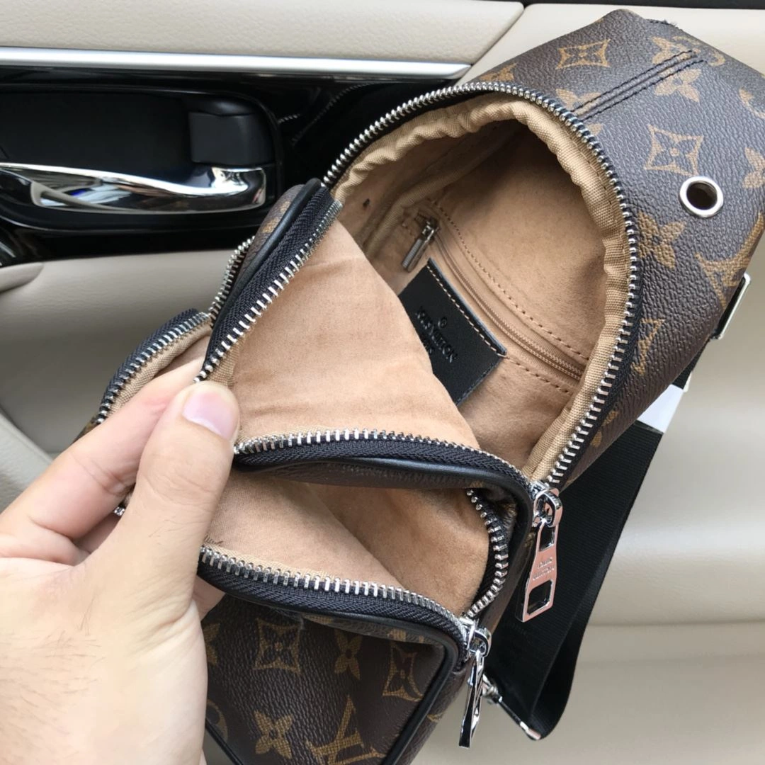 Sophisticated Mens Louis Vuitton Waist Chest Packs 92654