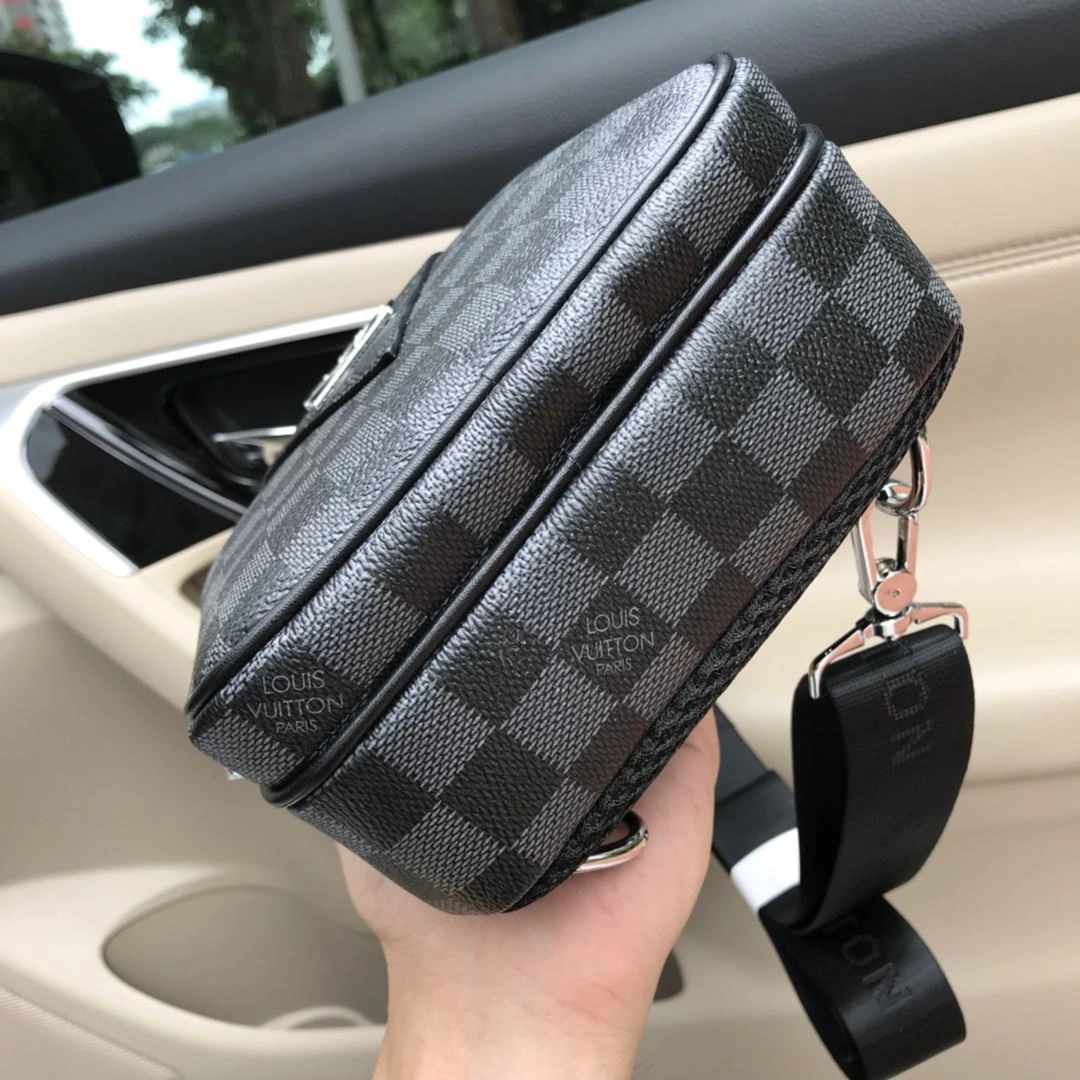 Mens Louis Vuitton Waist Chest Packs Comfortable 92649